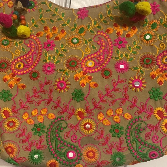 Desiner hand made cross bag - Picture 2 of 3